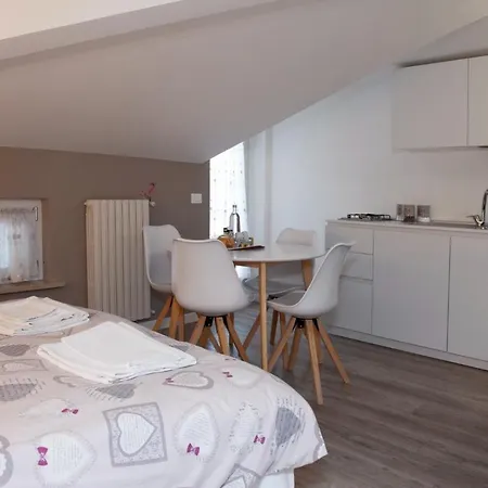 Bed Da Anna בית הארחה 3*