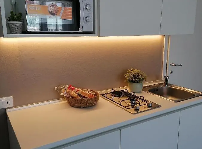 Bed Da Anna 3* Пескьера-дель-Гарда